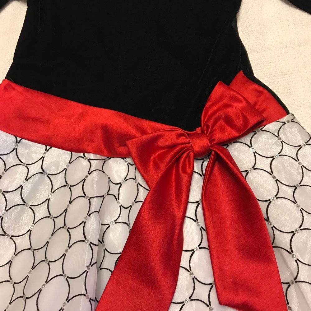 Bonnie Jean Dress - Picture 2 of 5